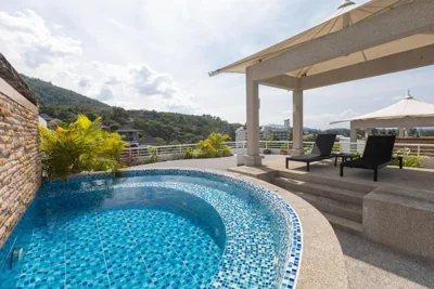 Suite attico con una camera da letto e vasca idromassaggio sul tetto — Phunawa Resort Phuket Karon Beach