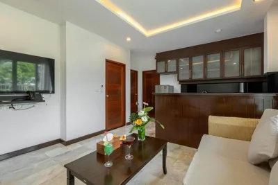 Junior Suite con due camere da letto e vasca — Phunawa Resort Phuket Karon Beach
